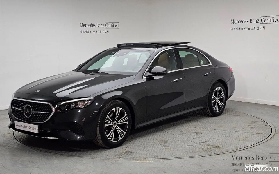 Mercedes-Benz E-Class E200 2025 — фото 1, купить с доставкой в Москву