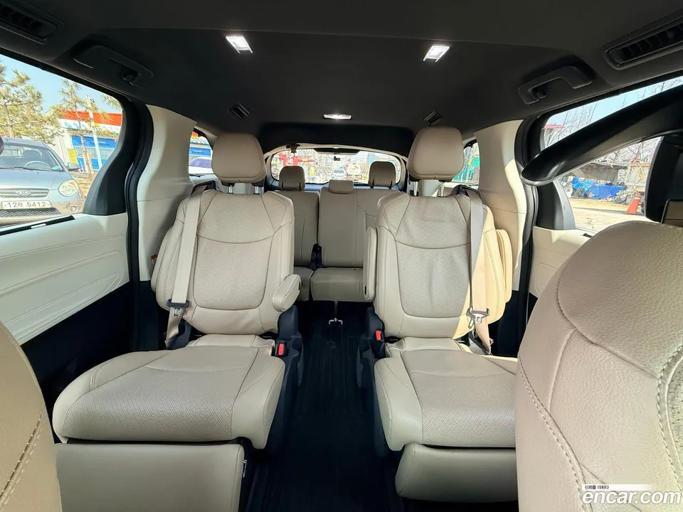 Toyota Sienna 2.5 AWD 2024 — миниатюра 2