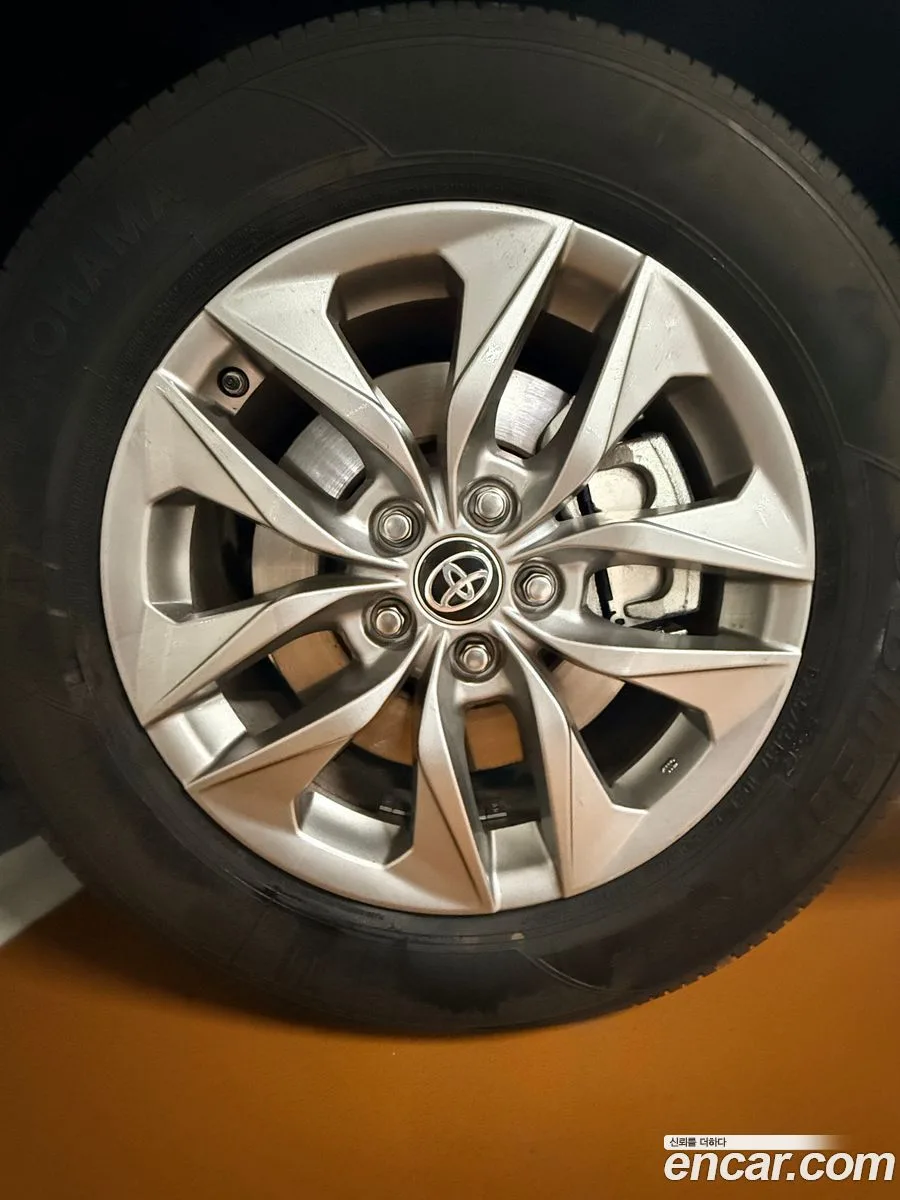 Toyota Sienna 2.5 AWD 2024 — миниатюра 4