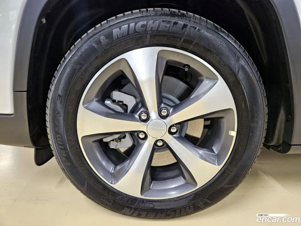 Jeep Cherokee 2.4 2WD 2022 — миниатюра 2