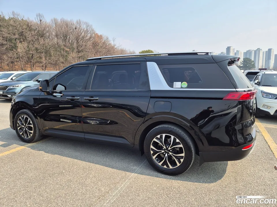 Kia Carnival 11 2022 — миниатюра 4