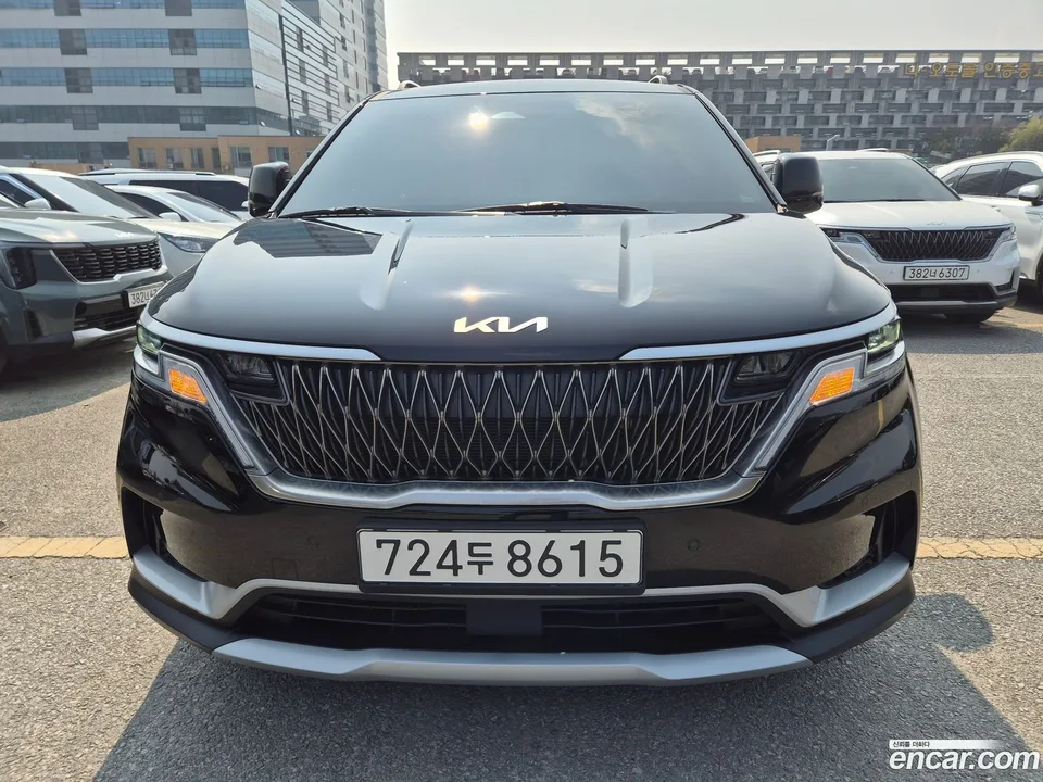 Kia Carnival 11 2022 — фото 1, купить с доставкой в Москву