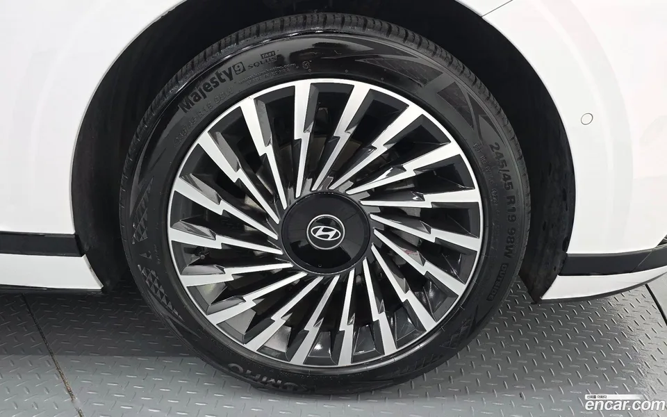 Hyundai Grandeur Hybrid 2023 — миниатюра 2