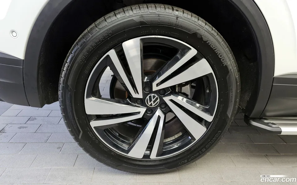 Volkswagen Touareg 3.0 TDI 2023 — миниатюра 2
