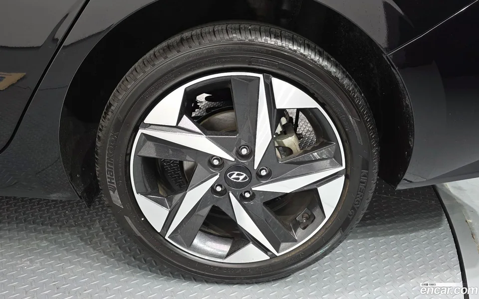 Hyundai Avante 1.6 2022 — миниатюра 5