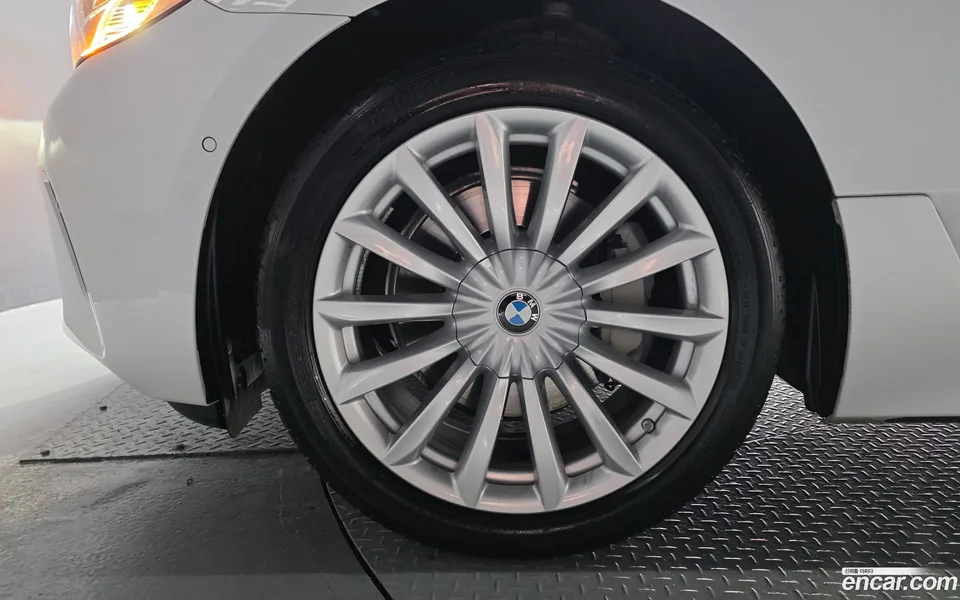BMW 6 Series GT 620d 2023 — миниатюра 2