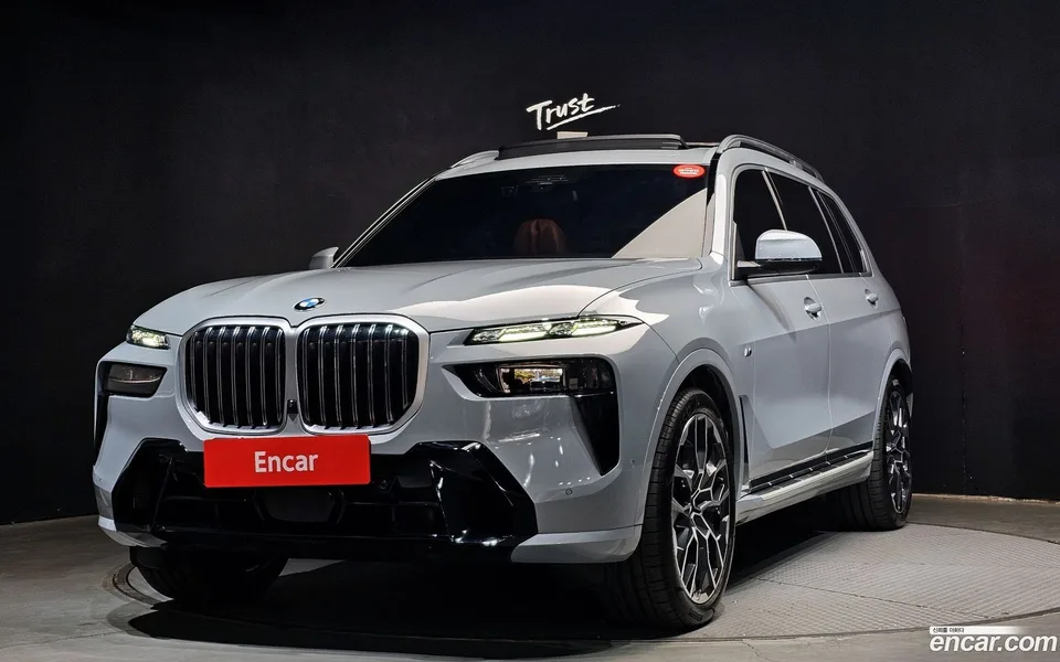 BMW X7 xDrive 40d M 6 2025 — фото 1, купить с доставкой в Москву