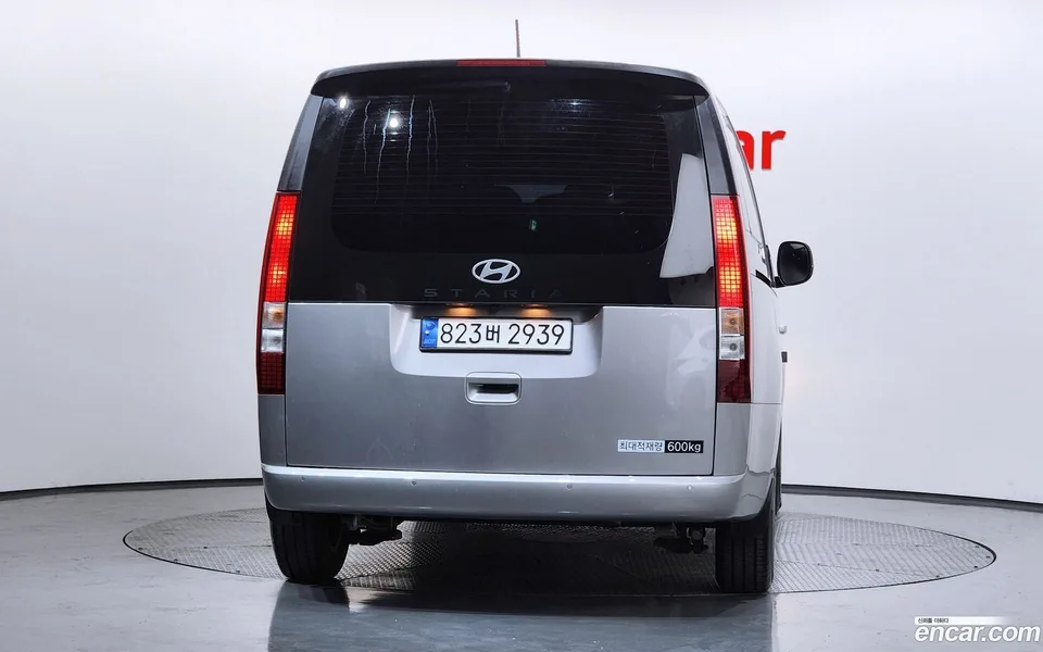 Hyundai Staria L3.5 5 2024 — миниатюра 4