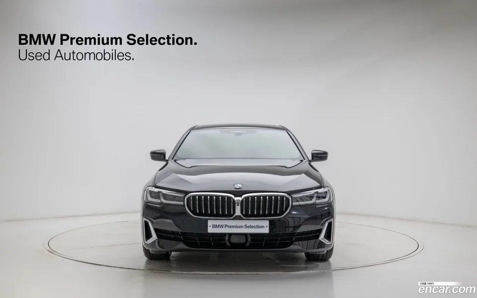 BMW 5 Series 520i 2023 — миниатюра 3