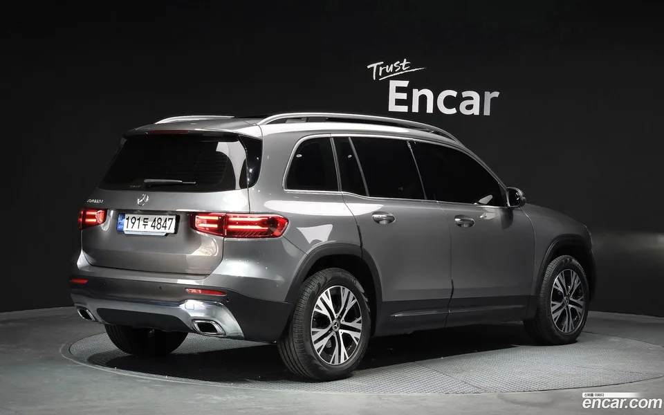 Mercedes-Benz GLB-Class GLB200 d 2024 — фото 1, купить с доставкой в Москву