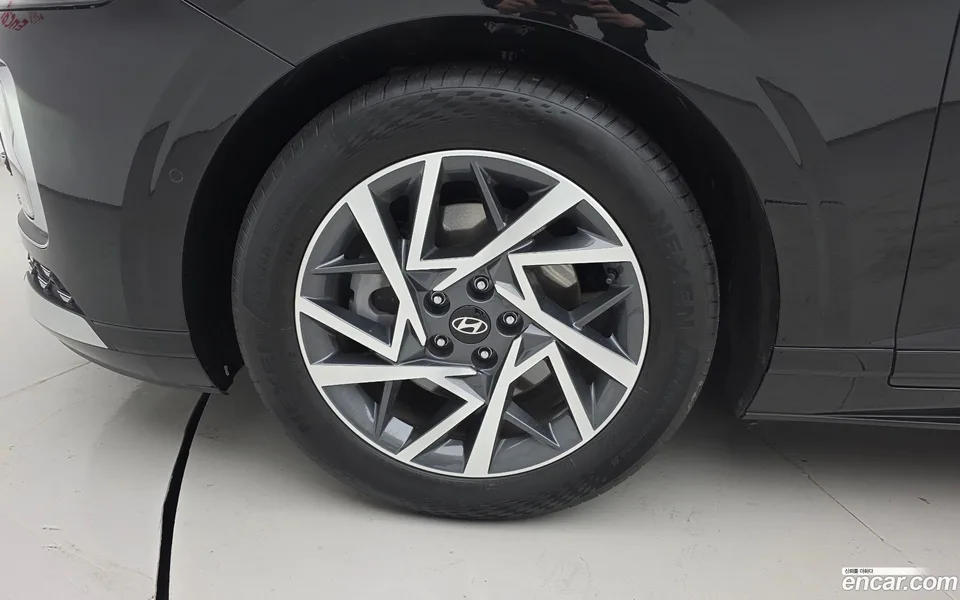 Hyundai Grandeur 2.5 2WD 2023 — миниатюра 2