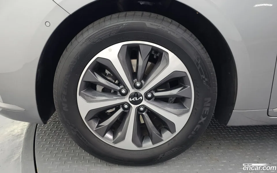 Kia K8 Hybrid 2023 — миниатюра 2