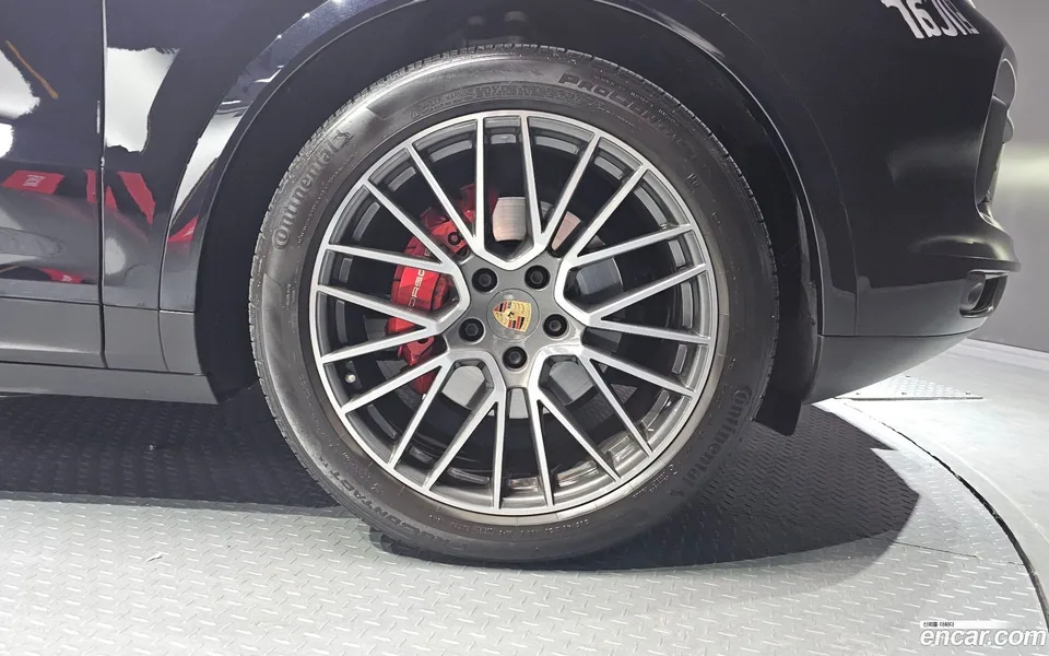 Porsche Cayenne 3.0 2022 — миниатюра 2