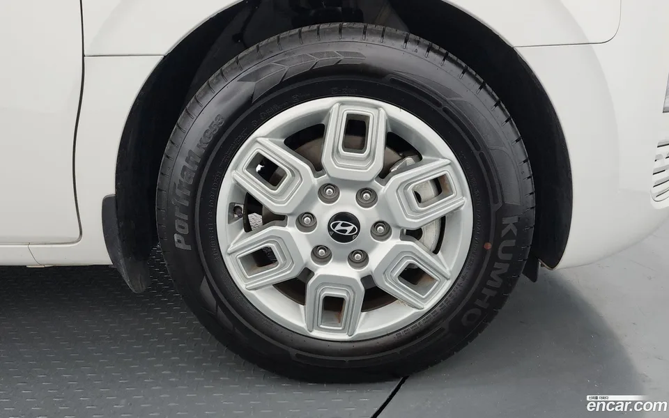 Hyundai Staria 5 2025 — миниатюра 2