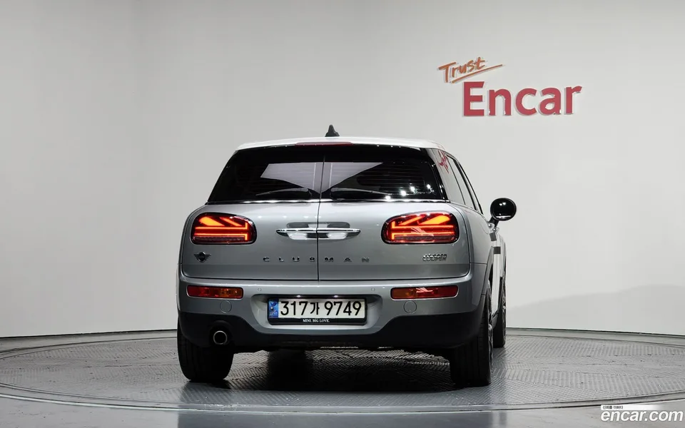 MINI Cooper Clubman 2023 — миниатюра 4