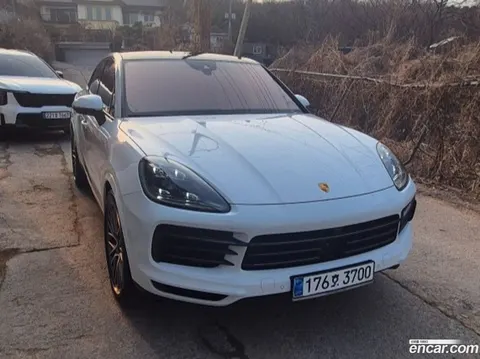 Porsche Cayenne 2023 buy in Moscow