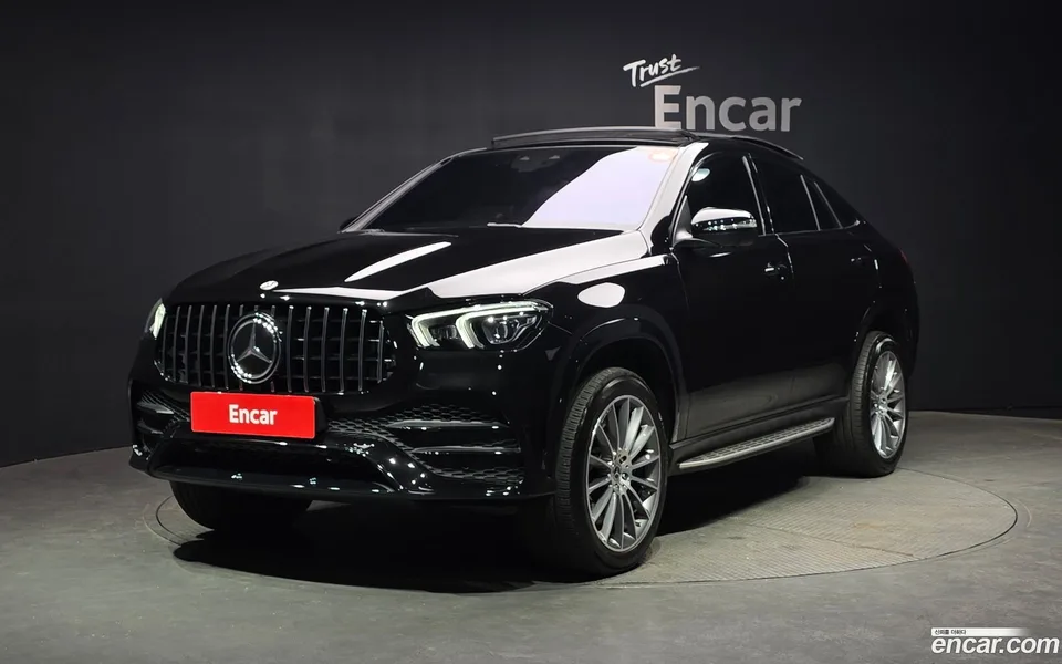 Mercedes-Benz GLE-Class GLE400d 4MATIC 2023 — фото 1, купить с доставкой в Москву