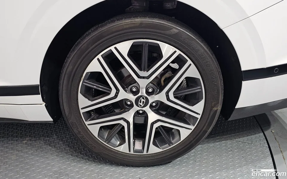 Hyundai Grandeur 2.5 2WD 2023 — миниатюра 2