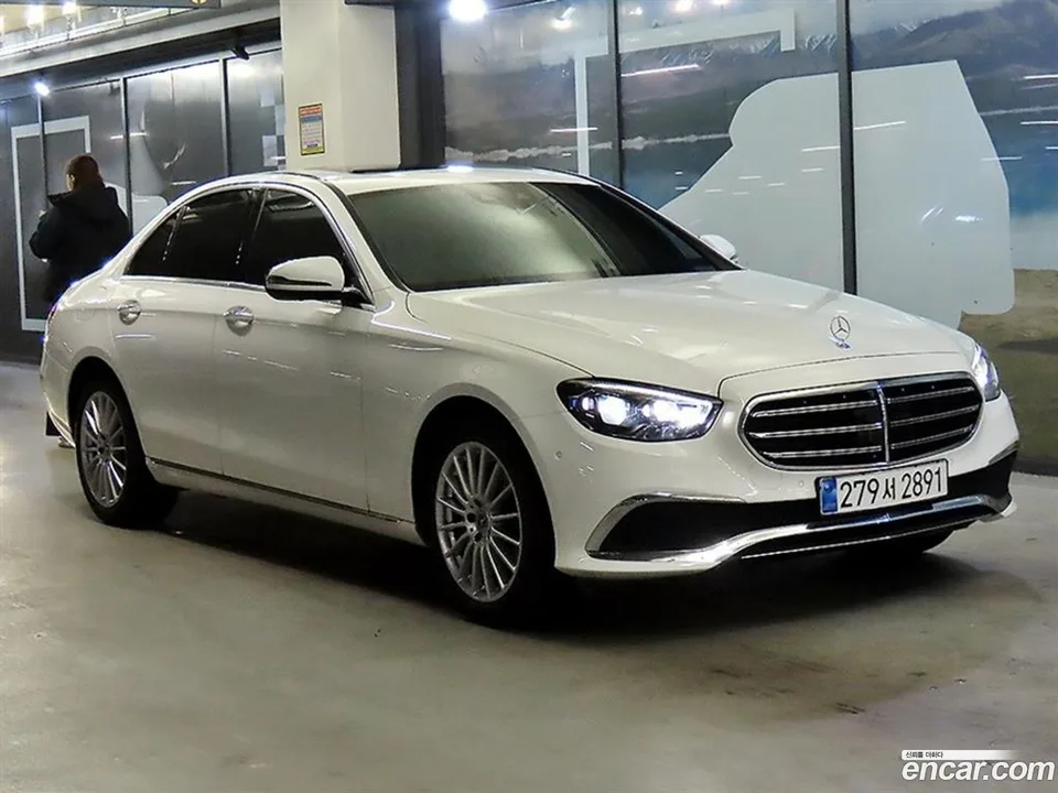 Mercedes-Benz E-Class E250 2022 — фото 1, купить с доставкой в Москву