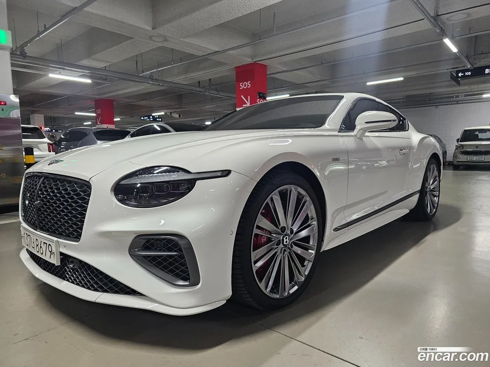 Bentley Continental GT 4.0 GT 2025 — фото 1, купить с доставкой в Москву