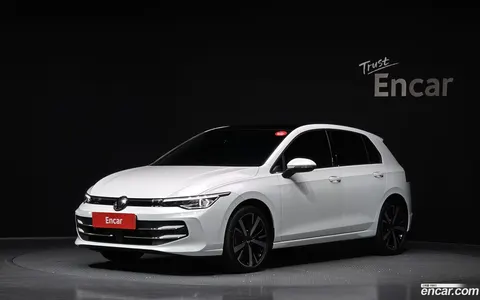 Volkswagen Golf 2025 buy in Moscow