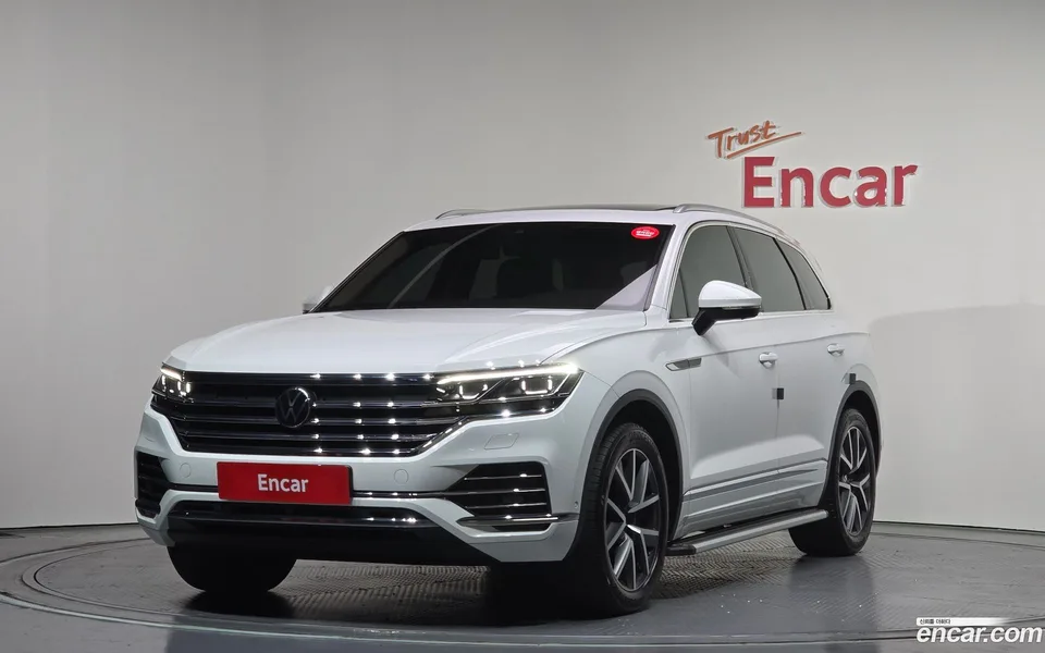 Volkswagen Touareg 3.0 TDI 2023 — фото 1, купить с доставкой в Москву
