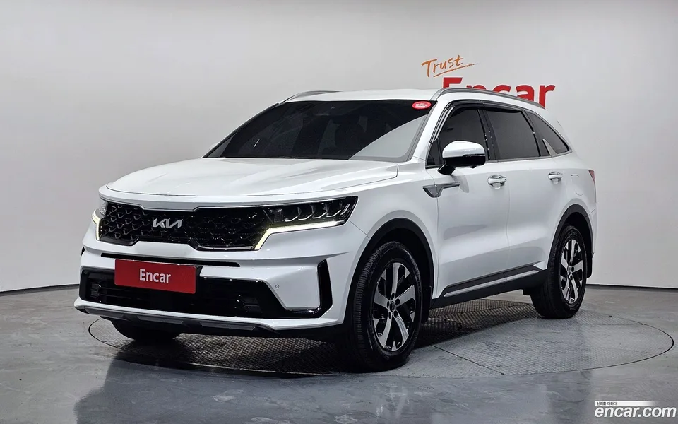 Kia Sorento 2.5T 2WD 2023 — фото 1, купить с доставкой в Москву