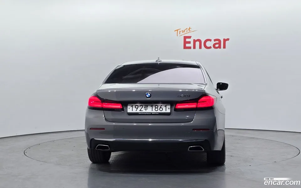 BMW 5 Series 520i 2022 — миниатюра 4