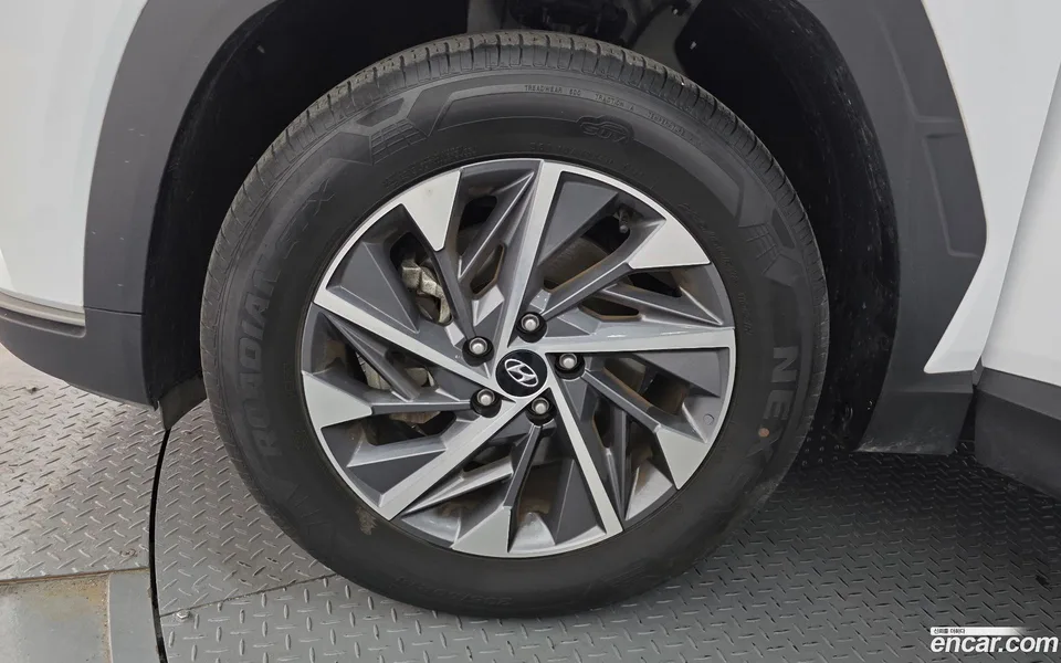 Hyundai Tucson 1.6 2WD 2023 — миниатюра 5