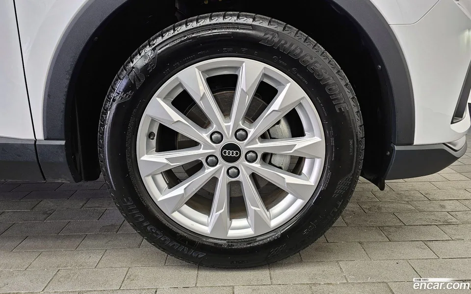 Audi Q3 35 TDI 2023 — миниатюра 5