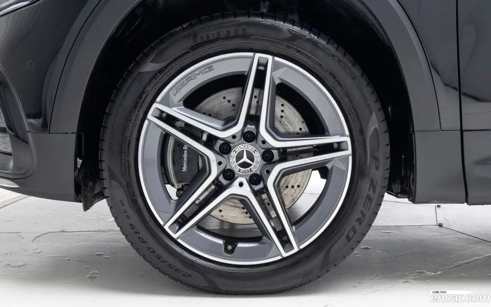 Mercedes-Benz GLB-Class GLB250 4MATIC 2025 — миниатюра 2