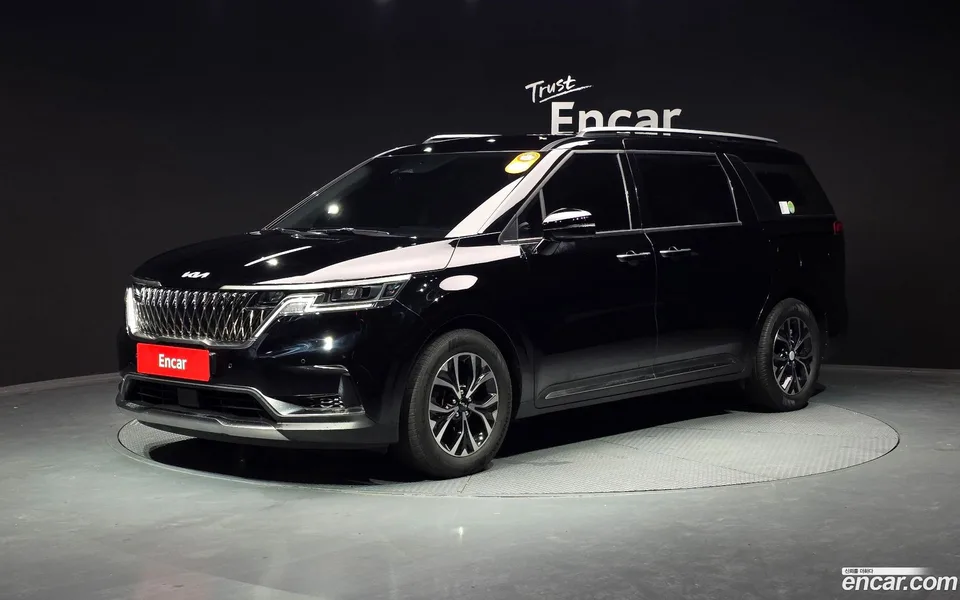 Kia Carnival 9 2022 — фото 1, купить с доставкой в Москву