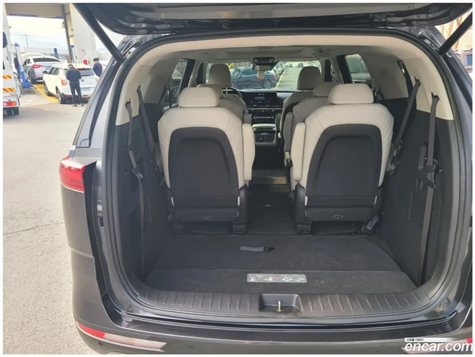 Kia Carnival 9 2022 — миниатюра 2