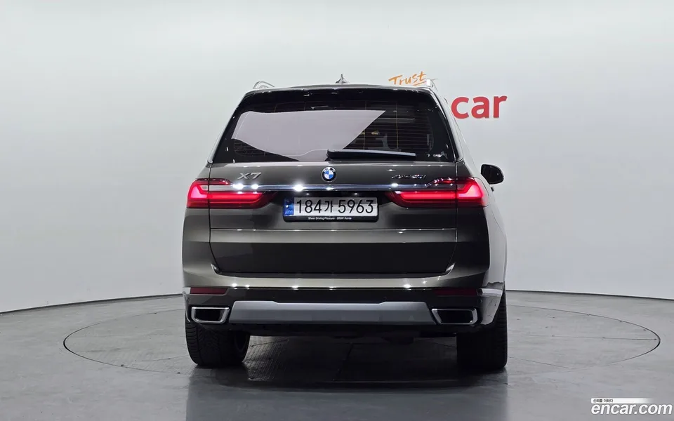 BMW X7 xDrive 40i 7 2022 — миниатюра 4