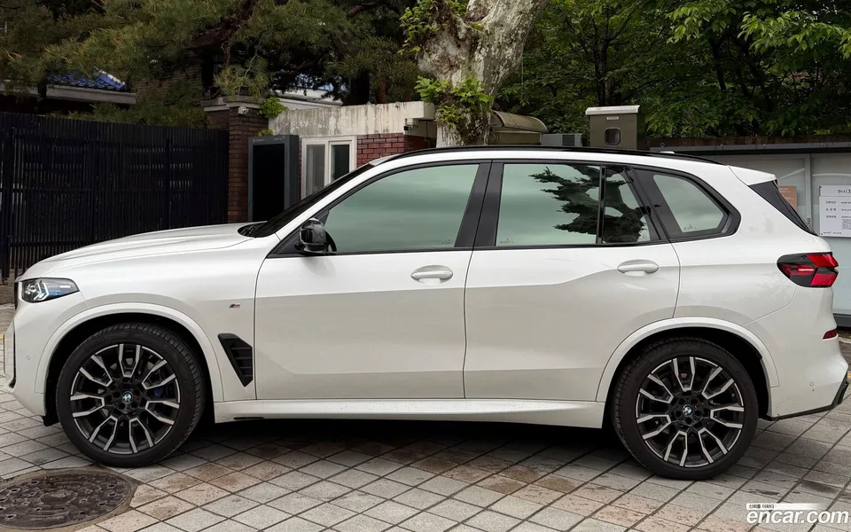BMW X5 xDrive 40i M 2025 — миниатюра 4