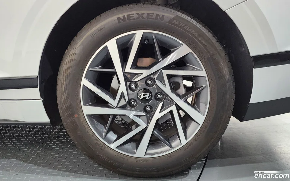 Hyundai Grandeur 2.5 2WD 2024 — миниатюра 2