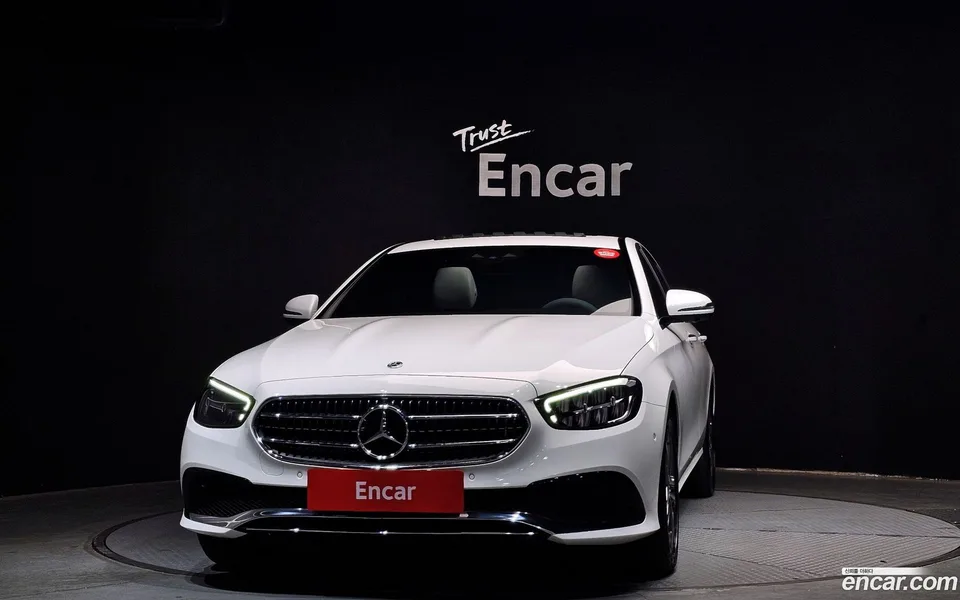 Mercedes-Benz E-Class E250 2023 — миниатюра 3
