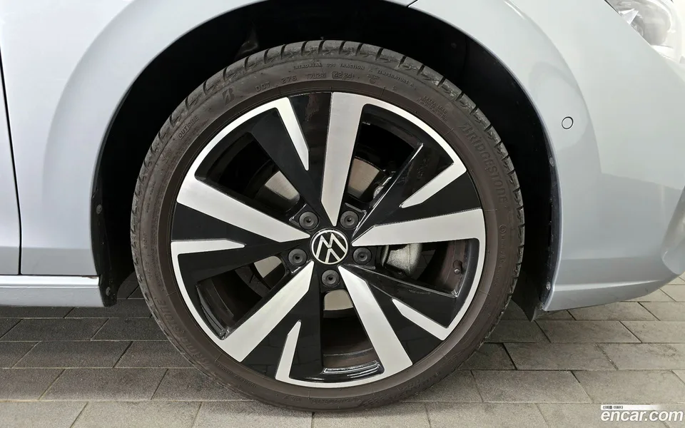Volkswagen Golf 2.0 TDI 2025 — миниатюра 2
