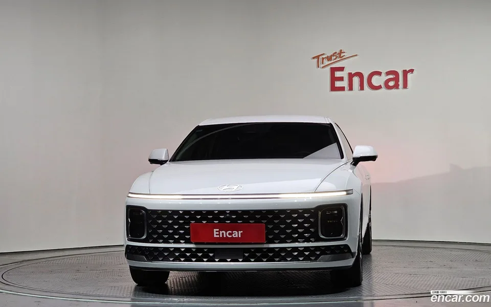Hyundai Grandeur Hybrid 2023 — миниатюра 3