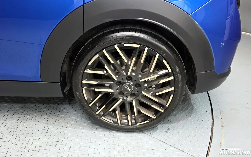 MINI Cooper S 5 2025 — миниатюра 2