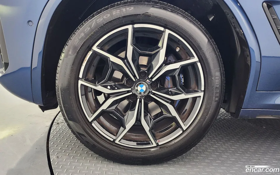 BMW X4 xDrive20d M 2023 — миниатюра 2
