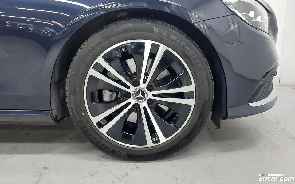 Mercedes-Benz E-Class E250 2022 — миниатюра 2