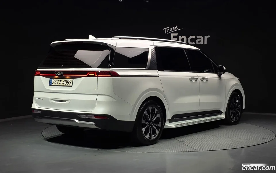 Kia Carnival 9 2022 — миниатюра 2