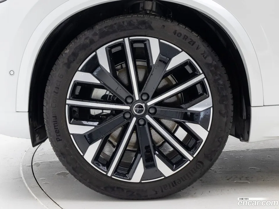 Volvo XC90 B6 2025 — миниатюра 2