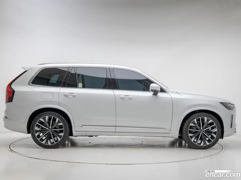 Volvo XC90 B6 2025 — миниатюра 3