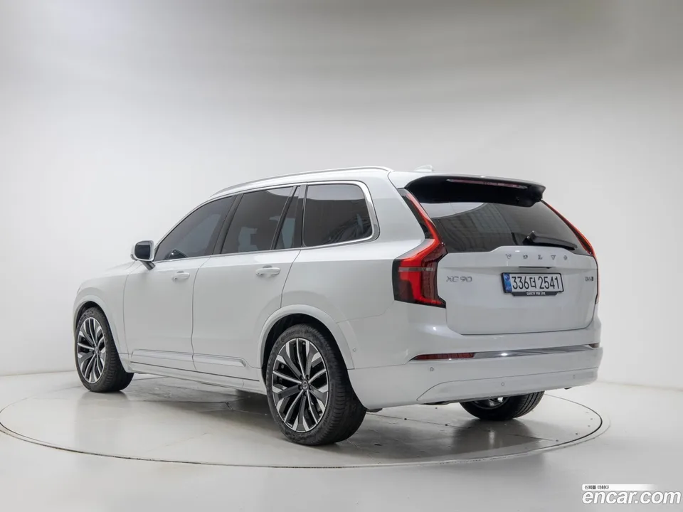 Volvo XC90 B6 2025 — миниатюра 4