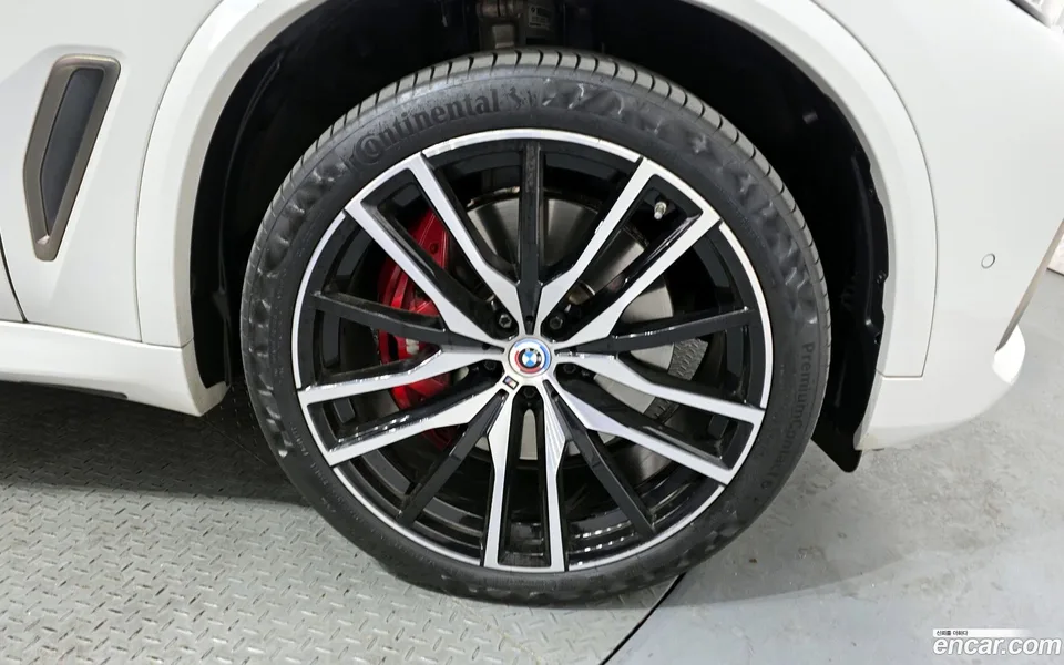 BMW X5 M50i 2022 — миниатюра 2