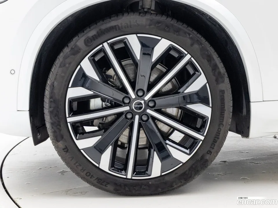 Volvo XC90 B6 2025 — миниатюра 2