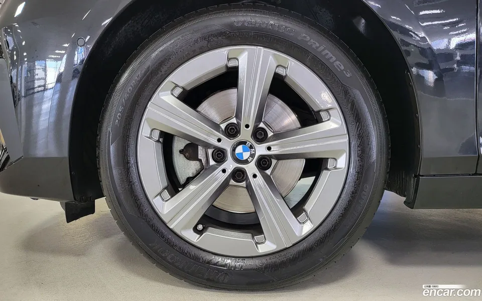 BMW 2 Series Active Tourer 220i 2023 — миниатюра 2