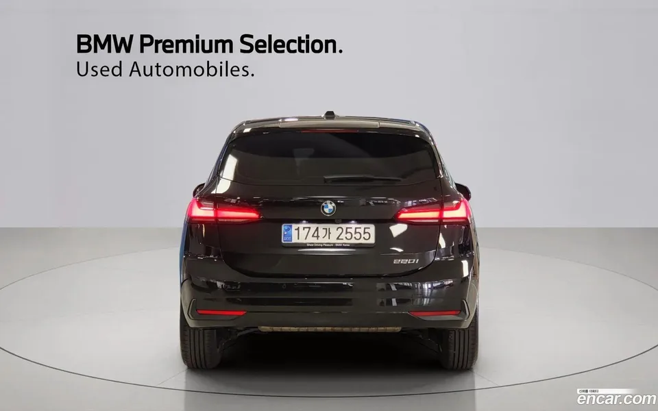 BMW 2 Series Active Tourer 220i 2023 — миниатюра 4